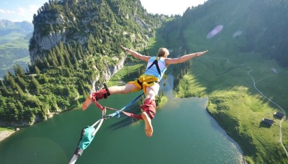 玩法-沟通的魔力，从热刺到海港，纽卡斯尔的反弹启示